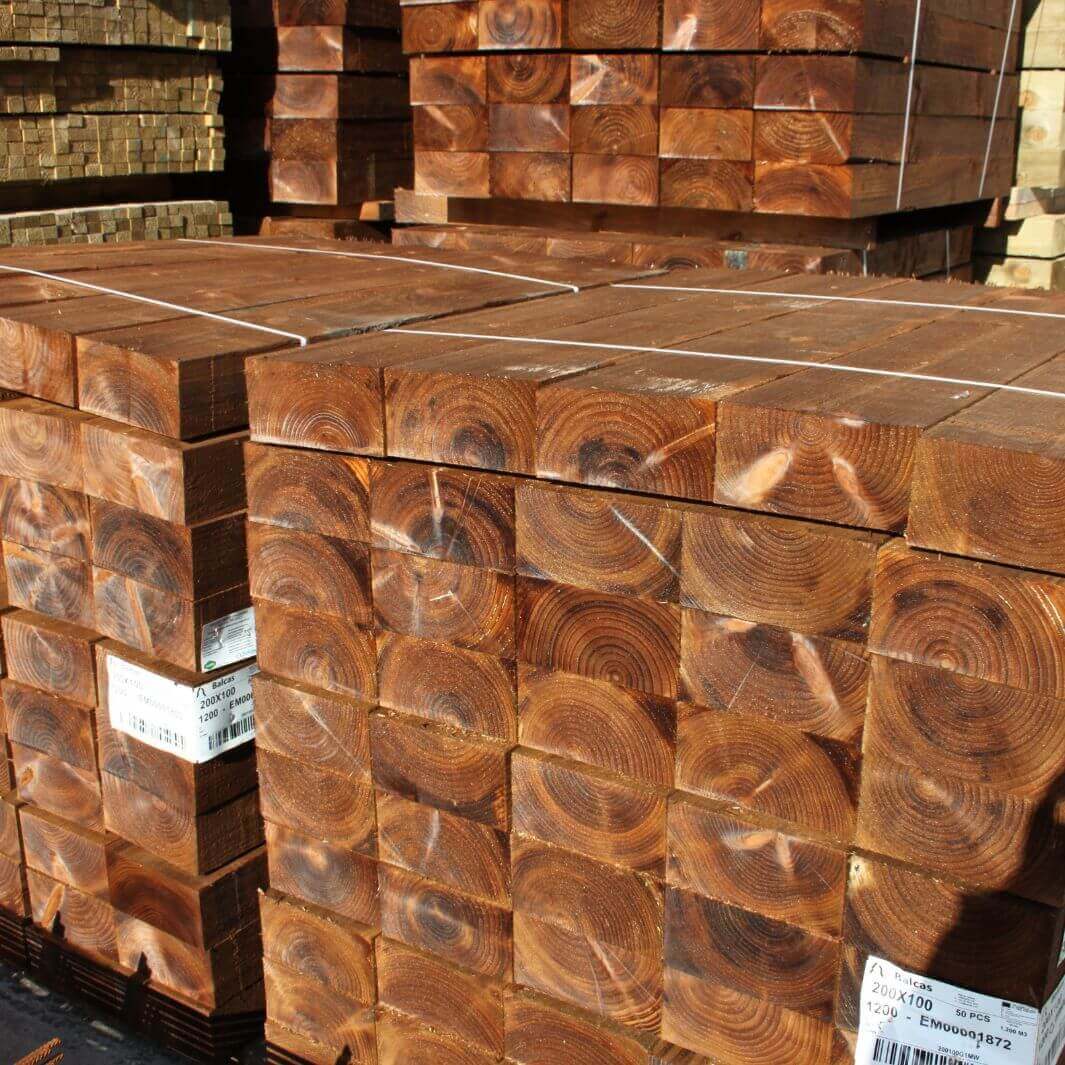 1.2m Brown Treated Garden Sleeper 200 x 100mm - Image 3